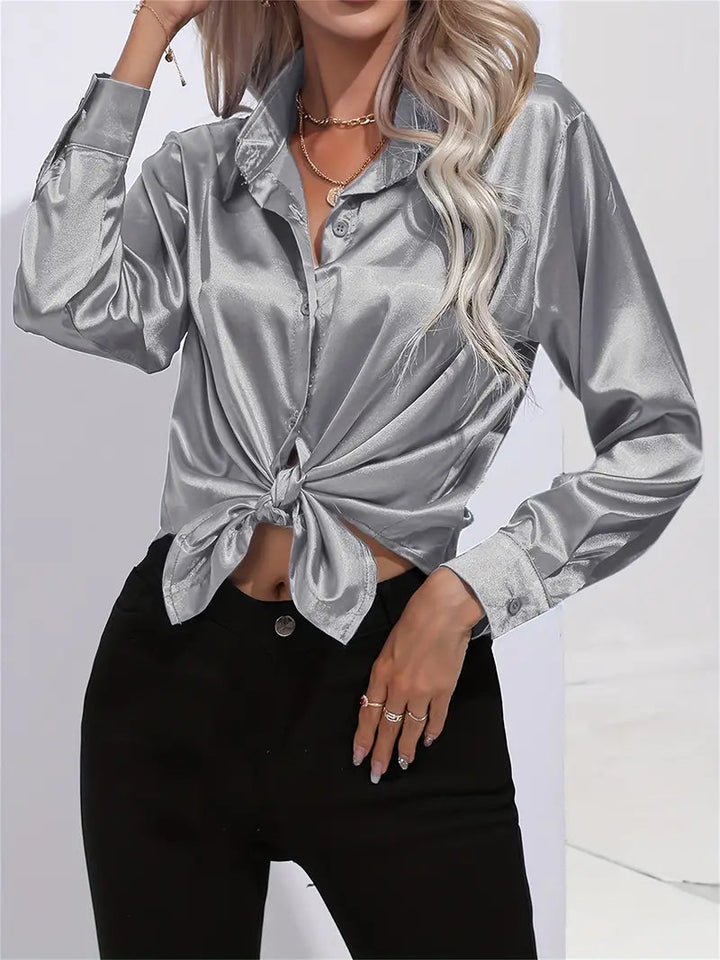 Alison Satin Blus | Elegant skjorta med knappar för kvinnor-Eva Jonsson