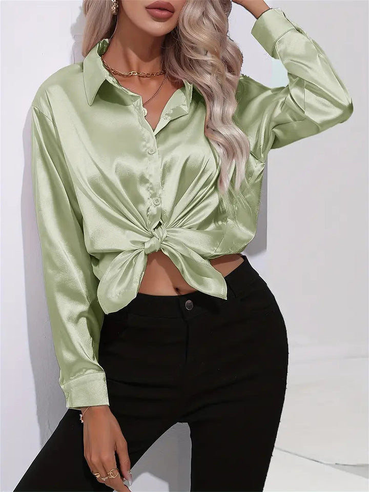 Alison Satin Blus | Elegant skjorta med knappar för kvinnor-Eva Jonsson