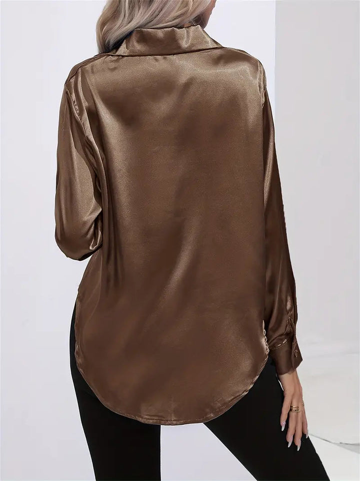 Alison Satin Blus | Elegant skjorta med knappar för kvinnor-Eva Jonsson