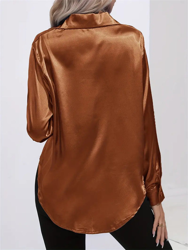 Alison Satin Blus | Elegant skjorta med knappar för kvinnor-Eva Jonsson