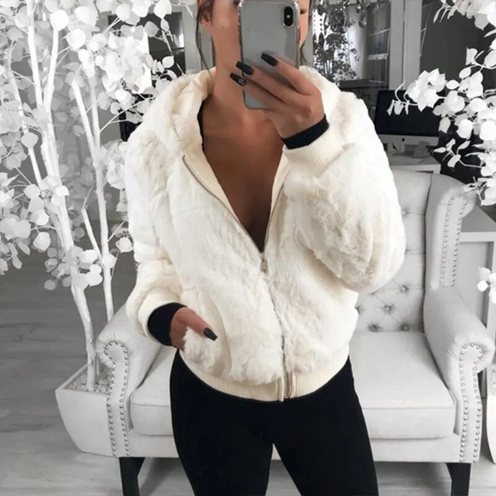 Anessa Furry Hoodie | Huvtröja med dragkedja i fuskpäls för kvinnor-Eva Jonsson