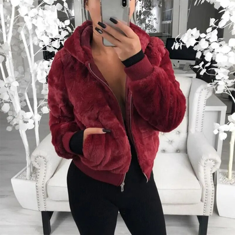 Anessa Furry Hoodie | Huvtröja med dragkedja i fuskpäls för kvinnor-Eva Jonsson