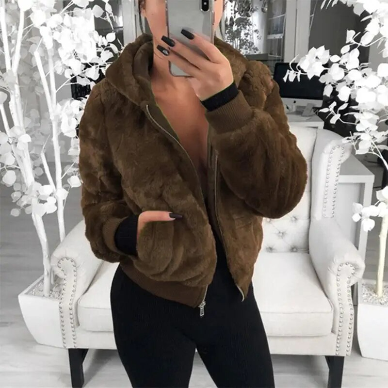 Anessa Furry Hoodie | Huvtröja med dragkedja i fuskpäls för kvinnor-Eva Jonsson