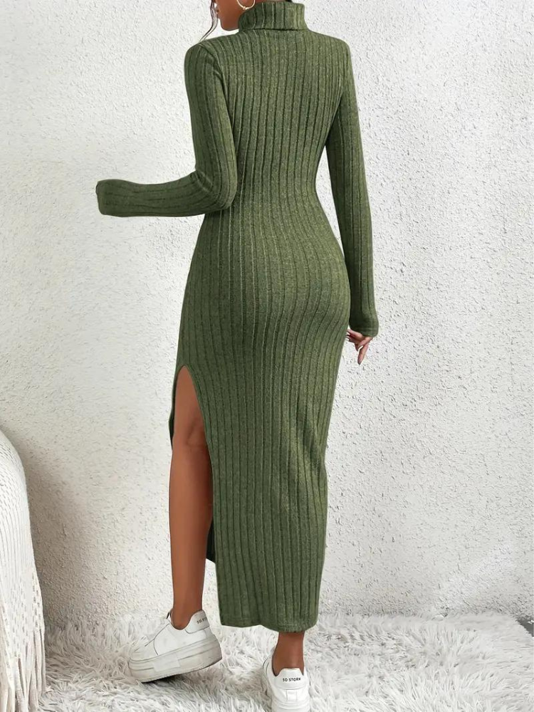 Ashley Stickad klänning | Ribbad lång klänning med turtleneck-Eva Jonsson