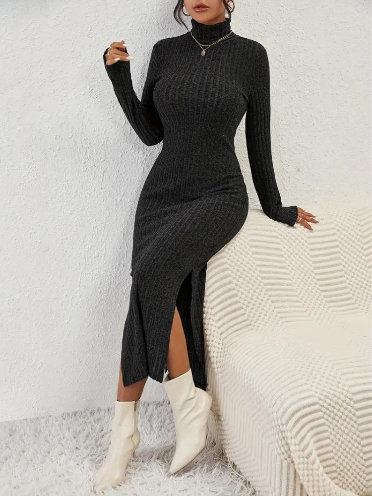 Ashley Stickad klänning | Ribbad lång klänning med turtleneck-Eva Jonsson