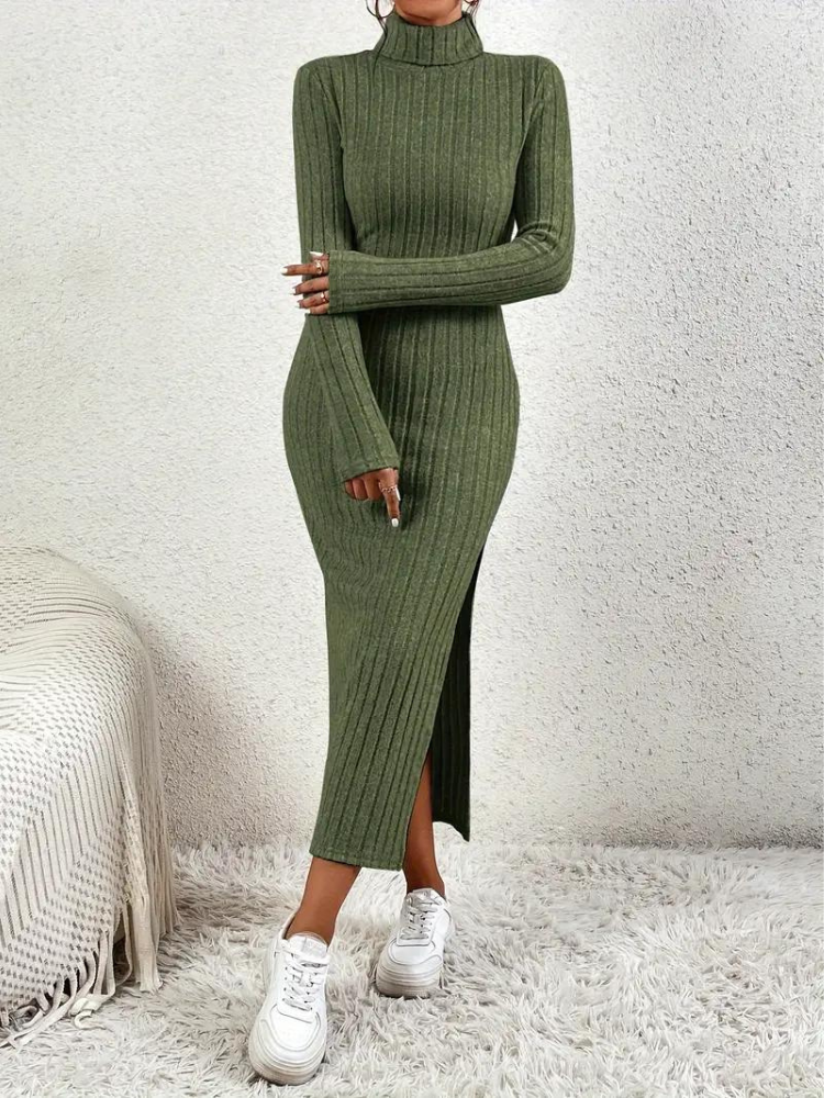 Ashley Stickad klänning | Ribbad lång klänning med turtleneck-Eva Jonsson