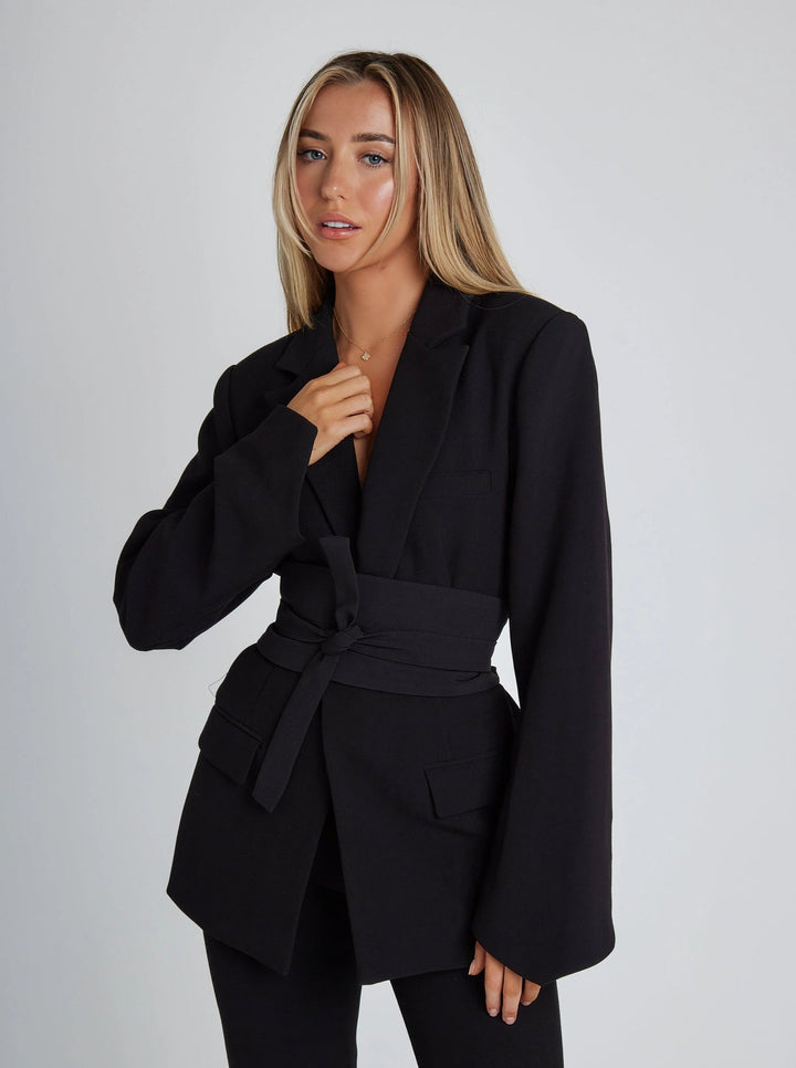 Bältad Blazer | Elegant | Klockformade ärmar | Slim fit-kavaj | Kavaj för dam-Eva Jonsson