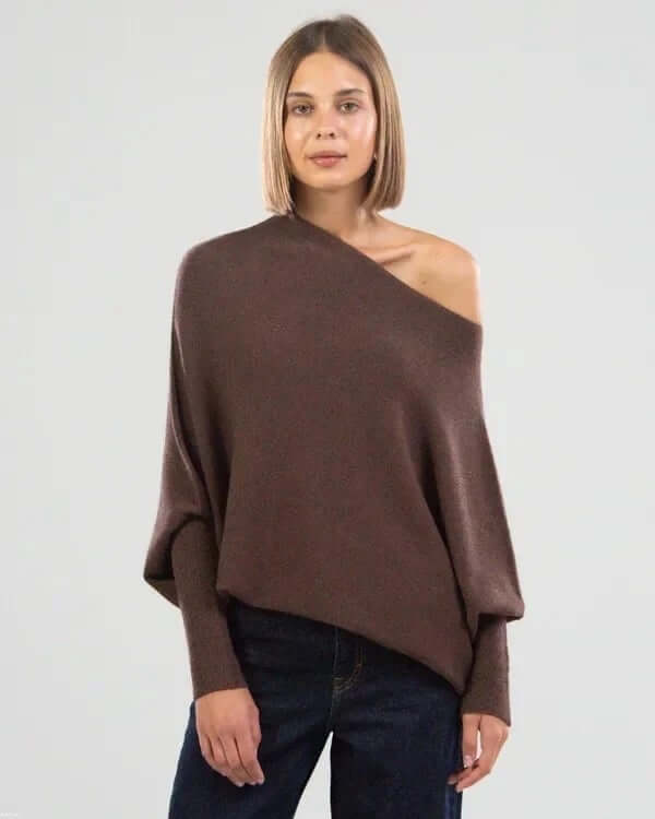 Batwing-tröja | Löst sittande | En axel | Stickad tröja | Damkläder-Eva Jonsson