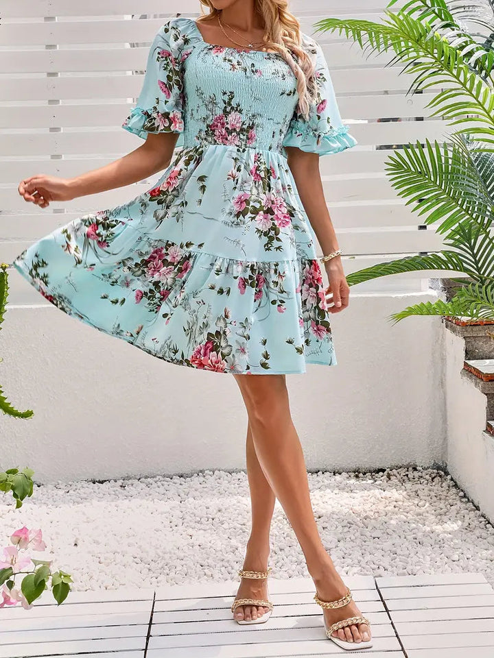 Blommig klänning - Kortärmad - Rynkig midja - Sommarklänning - Korta klänningar-Eva Jonsson