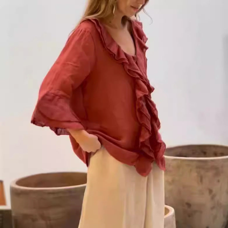 Blus med rufs - V-ringad långärmad blus med lös passform för kvinnor-Eva Jonsson