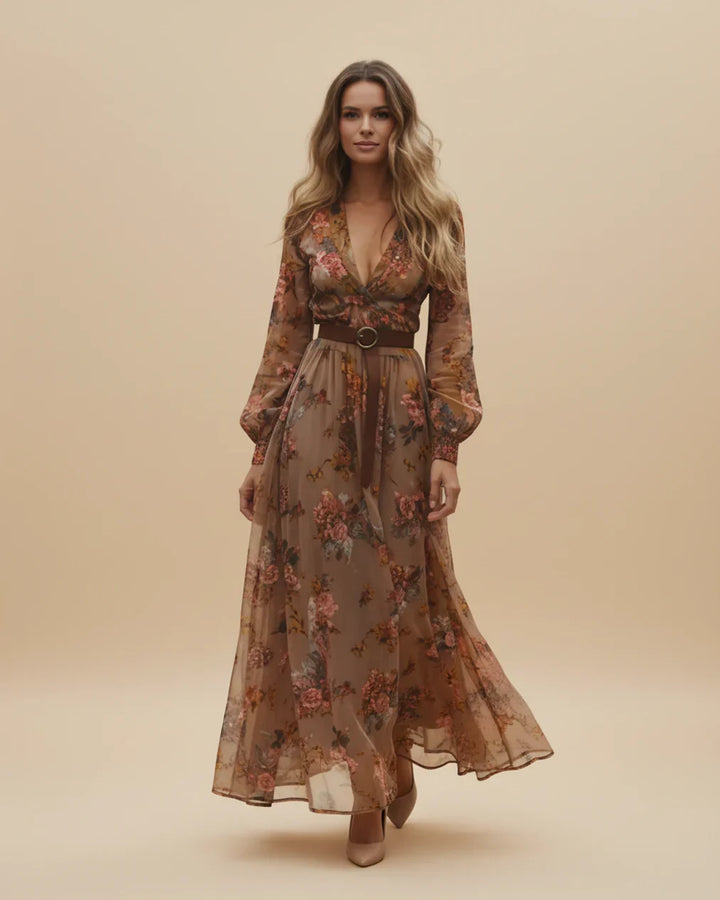 Boho Dam Maxi Klänning med Låg V-Hals och Långa Ärmar Mirla-Eva Jonsson