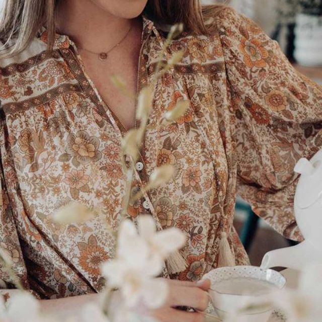 Boho-blus – Löst sittande blus med knappar och långa ärmar för damer-Eva Jonsson