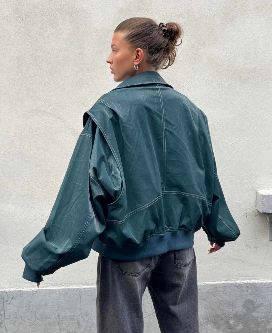 Bomberjacka i överdimensionerad modell - Bomberjacka med dragkedja för dam i höst-Eva Jonsson