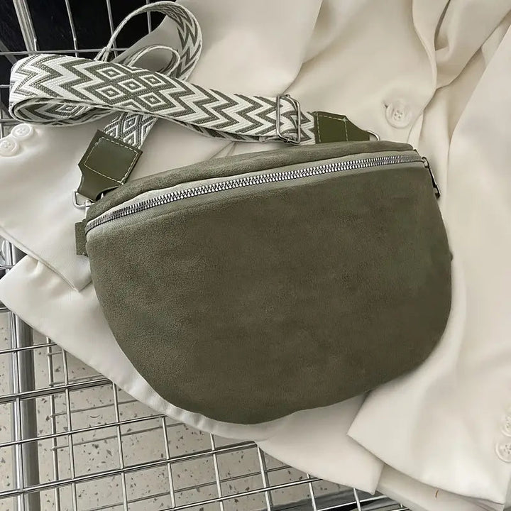 Bumsväska - Dragkedja - Bred rem - Crescent väska - Crossbody-väska-Eva Jonsson