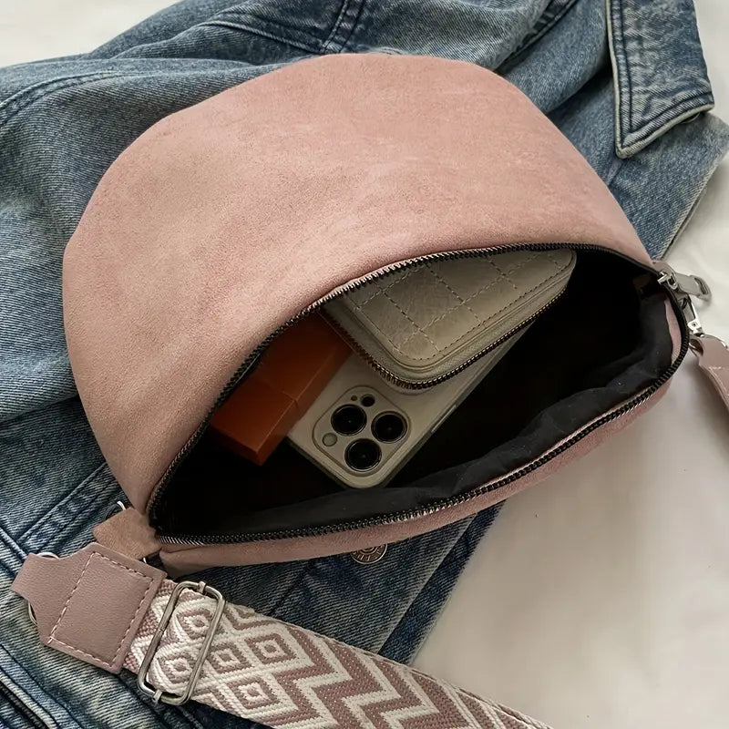 Bumsväska - Dragkedja - Bred rem - Crescent väska - Crossbody-väska-Eva Jonsson