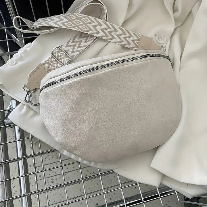 Bumsväska - Dragkedja - Bred rem - Crescent väska - Crossbody-väska-Eva Jonsson