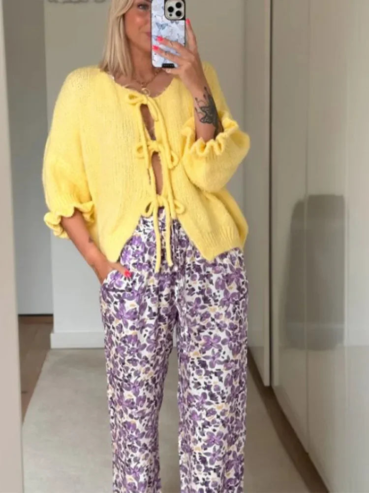 Cardigan med knytband - Gul Loose Fit Stickad Cardigan med knytband för kvinnor-Eva Jonsson
