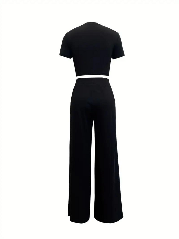 Chiara 2-delat set | Snyggt Set med croppad t-shirt och byxor-Eva Jonsson