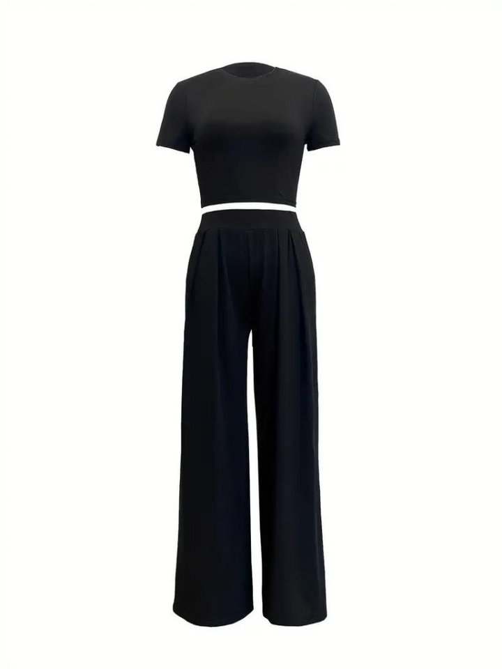 Chiara 2-delat set | Snyggt Set med croppad t-shirt och byxor-Eva Jonsson