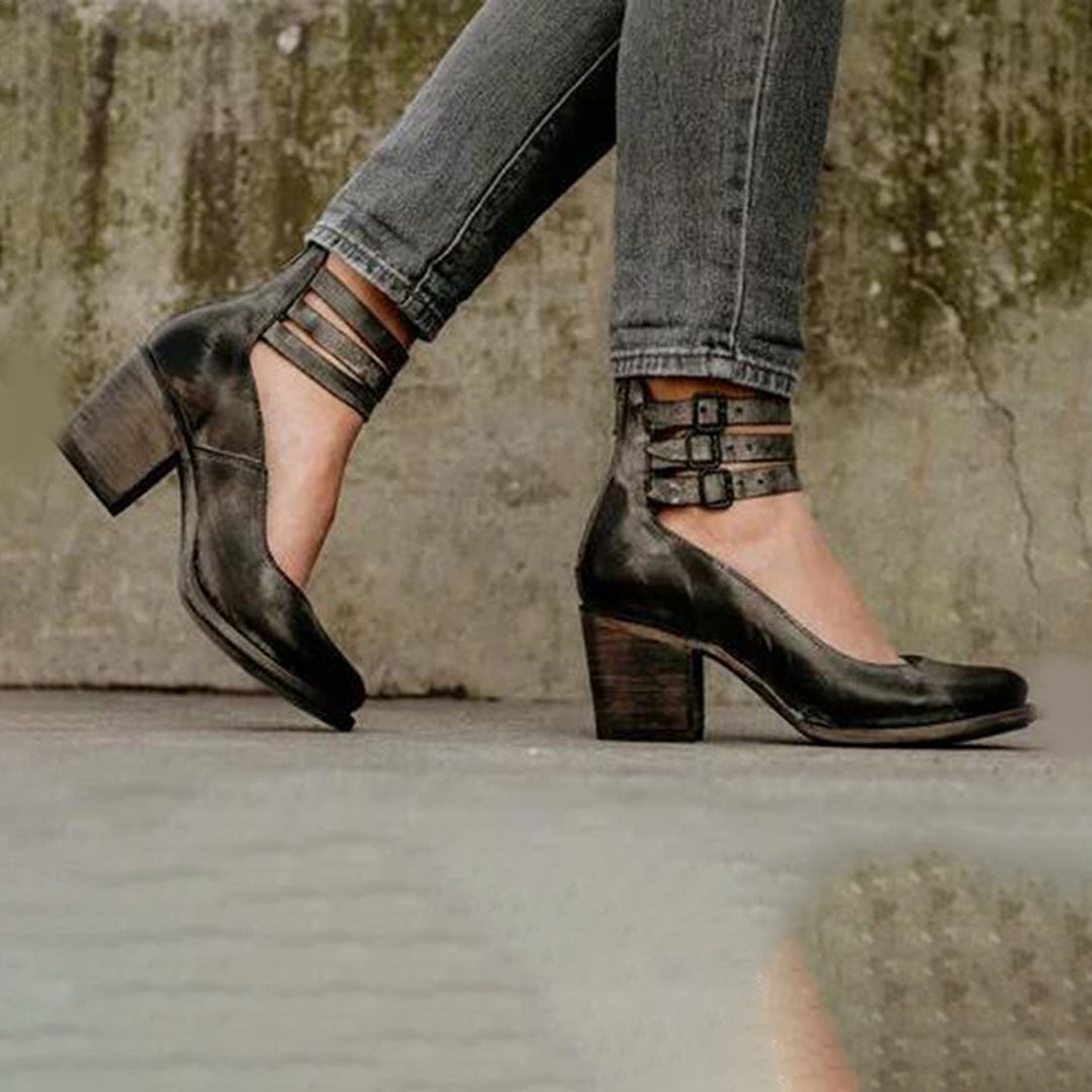 Chunky Heels - Damskor med ankelrem och blockklack med stängd tå-Eva Jonsson