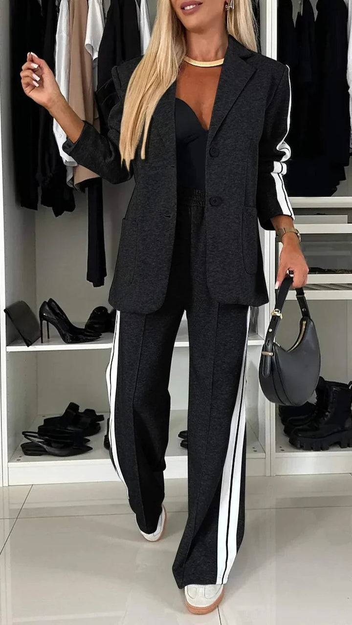 Co-Ord Set - Tvådelat set med blazer och joggingbyxor med vida ben för kvinnor-Eva Jonsson