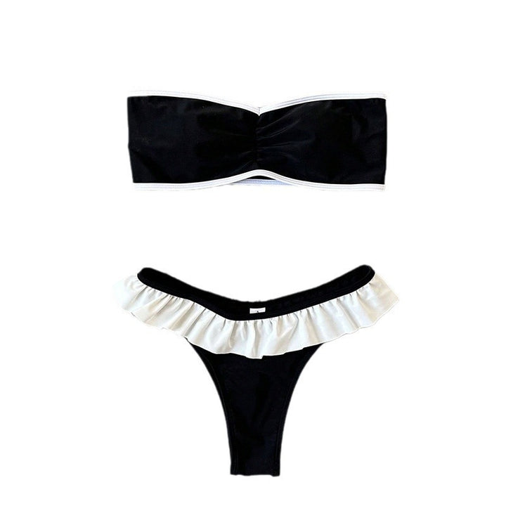 Dam Bandeau-Bikini med volangdetaljer och elegant färgkontrast Mirla-Eva Jonsson