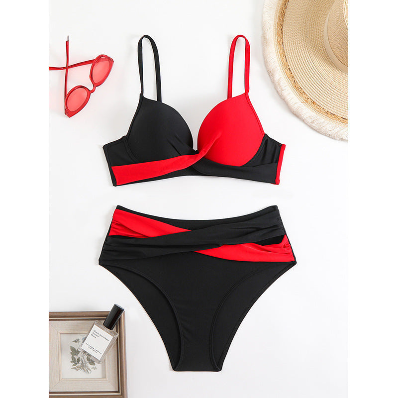 Dam Bikini Set med kontrasterande färgaccenter och raffinerade detaljer Mirla-Eva Jonsson