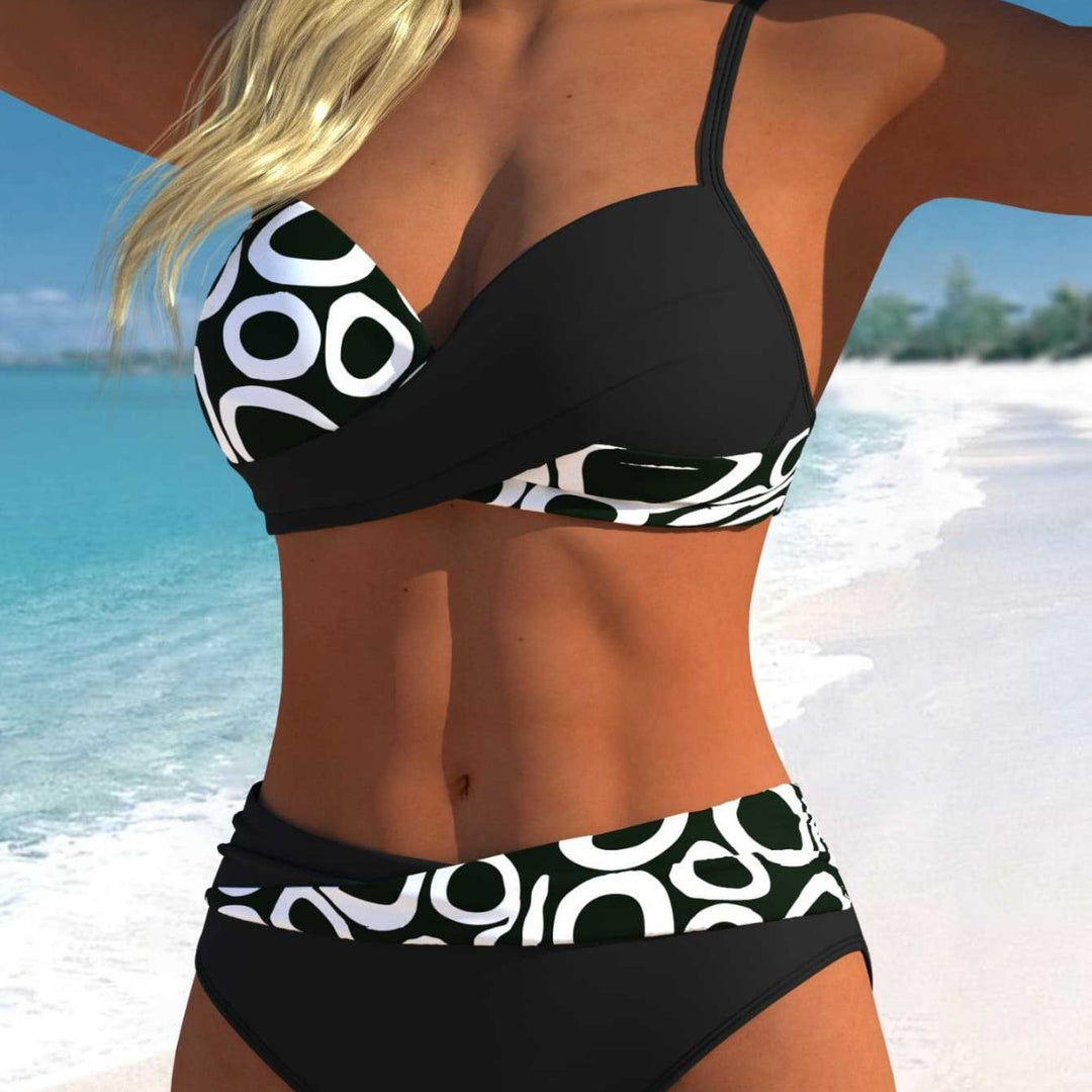 Dam Bikini-set med förförisk omslagsdesign och vackert mönster Mirla-Eva Jonsson