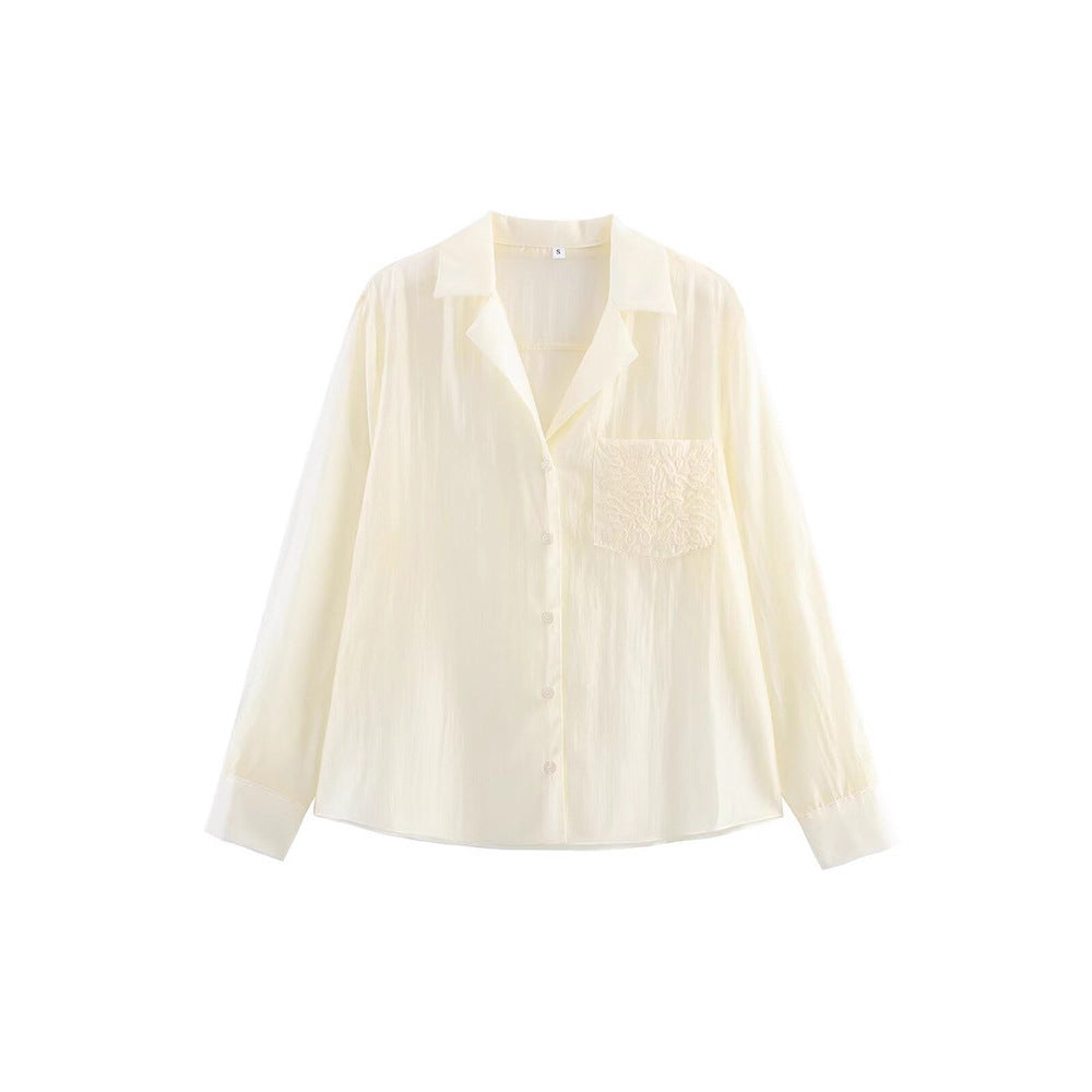 Dam Blusenshirt med klassisk krage och floral broderidetaljer Mirla-Eva Jonsson