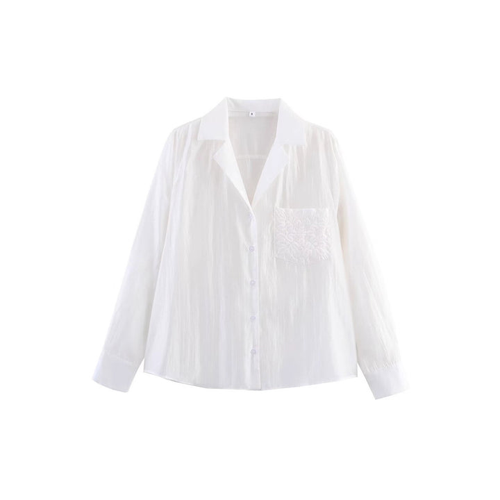 Dam Blusenshirt med klassisk krage och floral broderidetaljer Mirla-Eva Jonsson