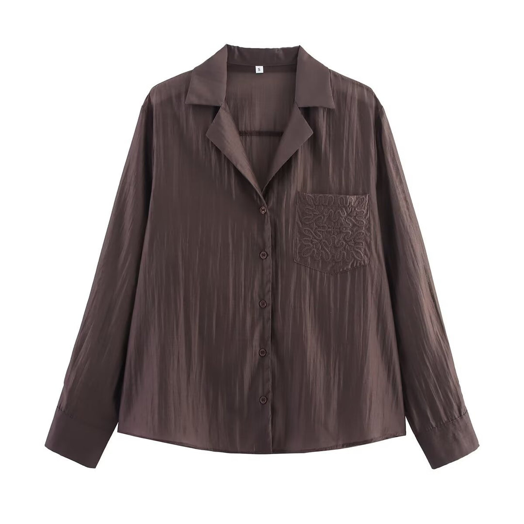 Dam Blusenshirt med klassisk krage och floral broderidetaljer Mirla-Eva Jonsson