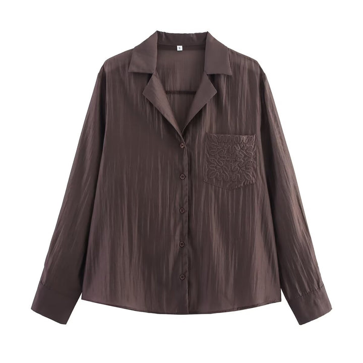 Dam Blusenshirt med klassisk krage och floral broderidetaljer Mirla-Eva Jonsson