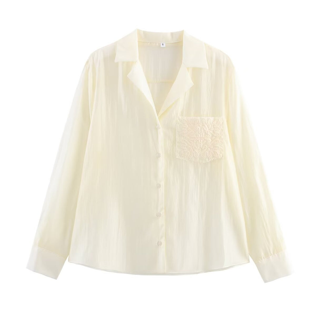 Dam Blusenshirt med klassisk krage och floral broderidetaljer Mirla-Eva Jonsson
