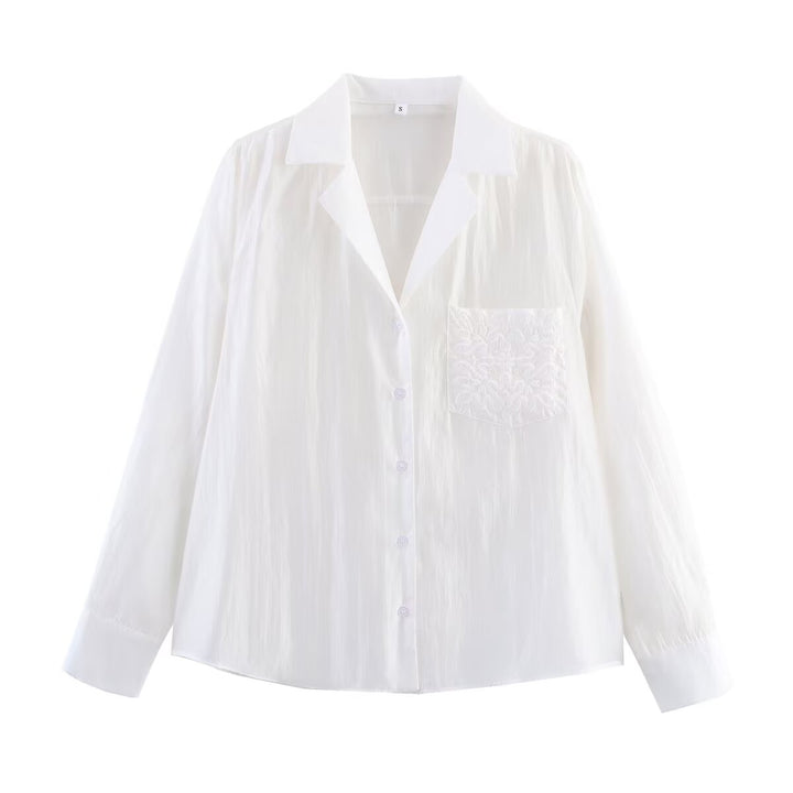 Dam Blusenshirt med klassisk krage och floral broderidetaljer Mirla-Eva Jonsson