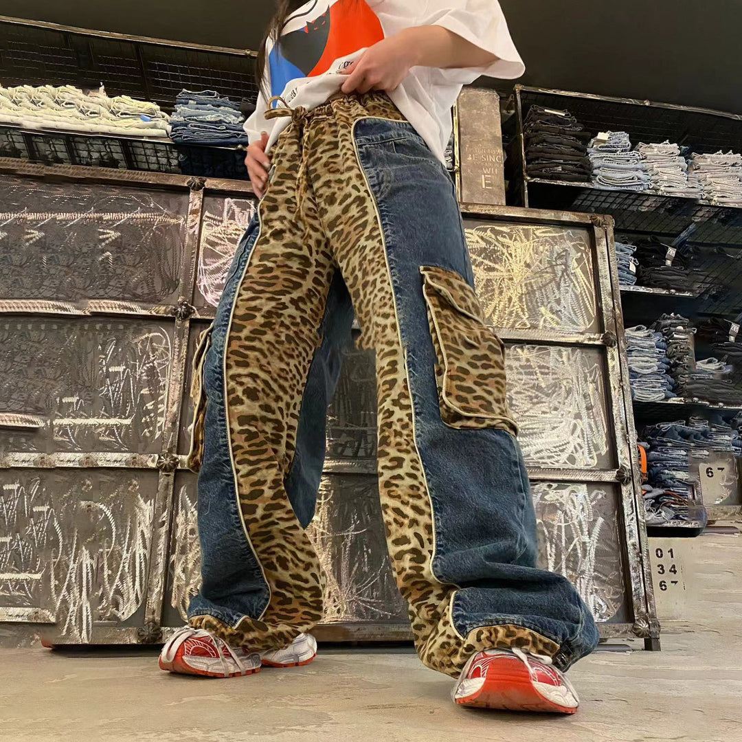 Dam Cargo-jeans i trendig djurtryck med praktisk skärning Eva Jonsson-Eva Jonsson