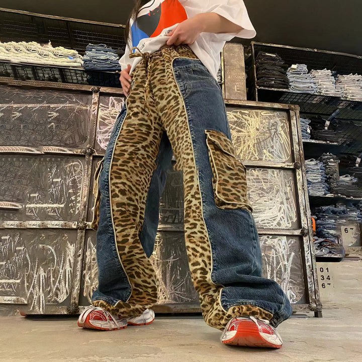 Dam Cargo-jeans i trendig djurtryck med praktisk skärning Eva Jonsson-Eva Jonsson