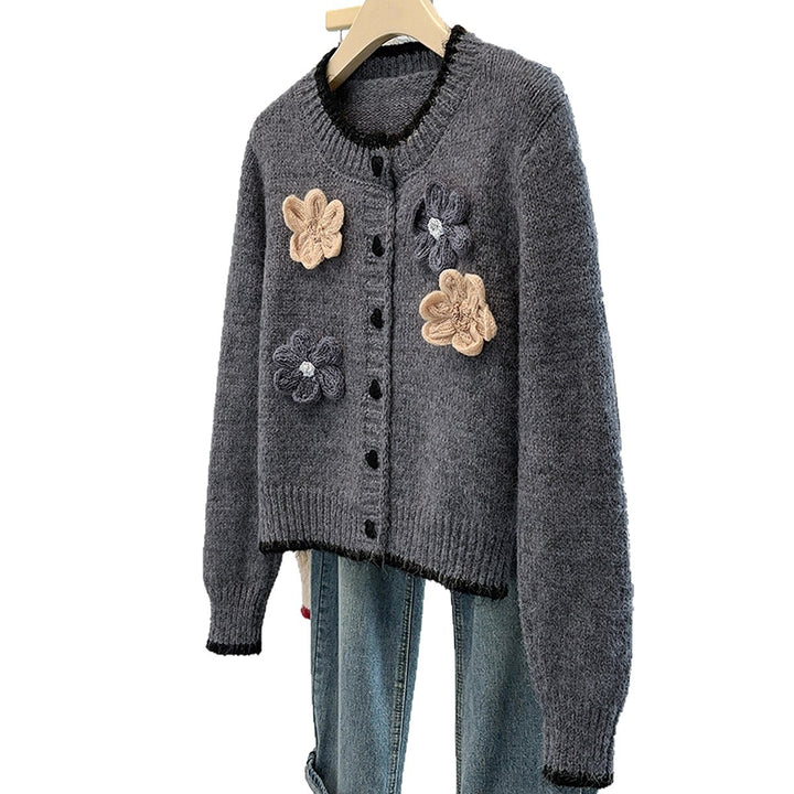 Dam Cozy Knit Cardigan med Blomapplikationer Mirla-Eva Jonsson