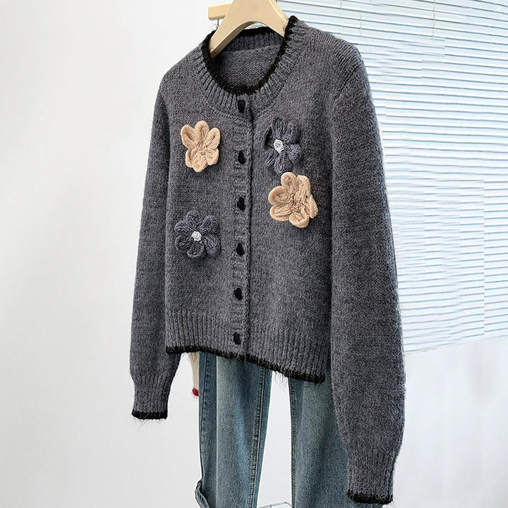Dam Cozy Knit Cardigan med Blomapplikationer Mirla-Eva Jonsson