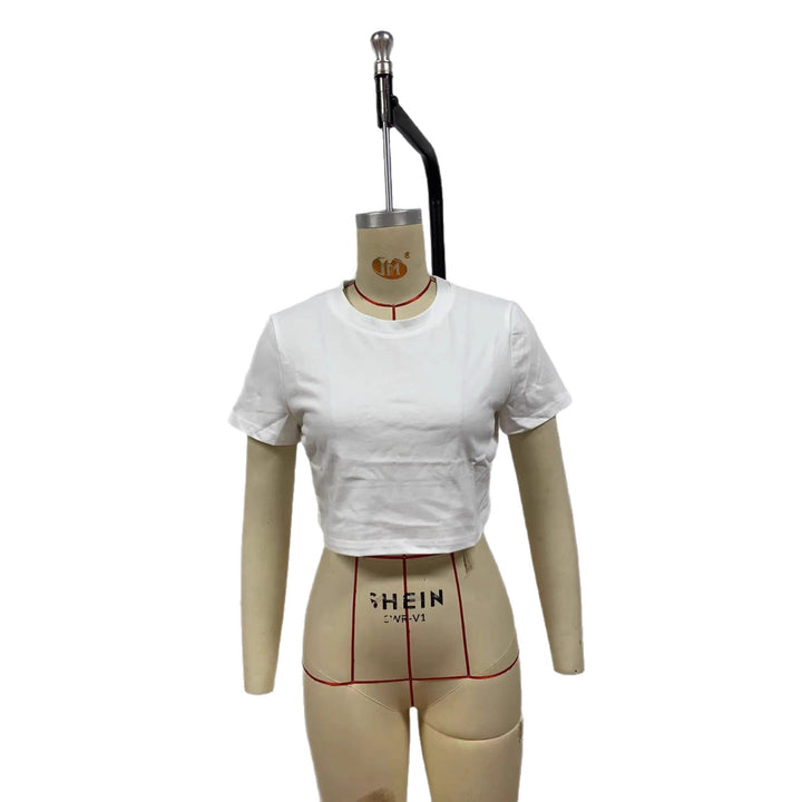 Dam Crop-T-shirt med hudvänligt bomullsmaterial och modern passform Mirla-Eva Jonsson