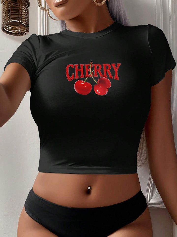 Dam Crop-T-shirt med kreativt björnmotiv och rolig text Mirla-Eva Jonsson