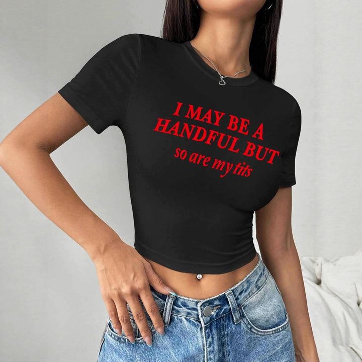 Dam Crop-T-shirt med lugn text Mirla-Eva Jonsson
