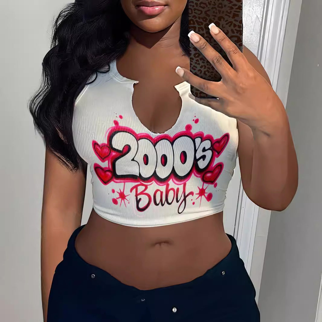 Dam Crop-Top med iögonfallande text och lös passform Mirla-Eva Jonsson