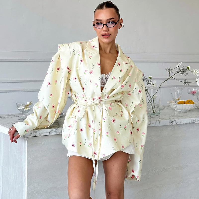 Dam Elegant Blazerjacka med blommönster och midjebälte Eva Jonsson-Eva Jonsson