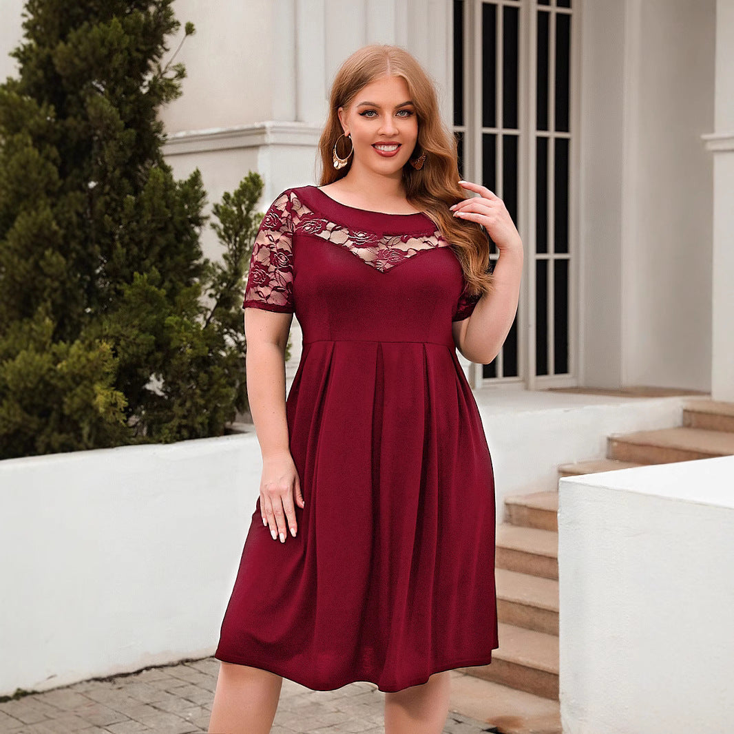 Dam Elegant Klänning med Spetsärmar och Svingande Kjol Mirla-Eva Jonsson