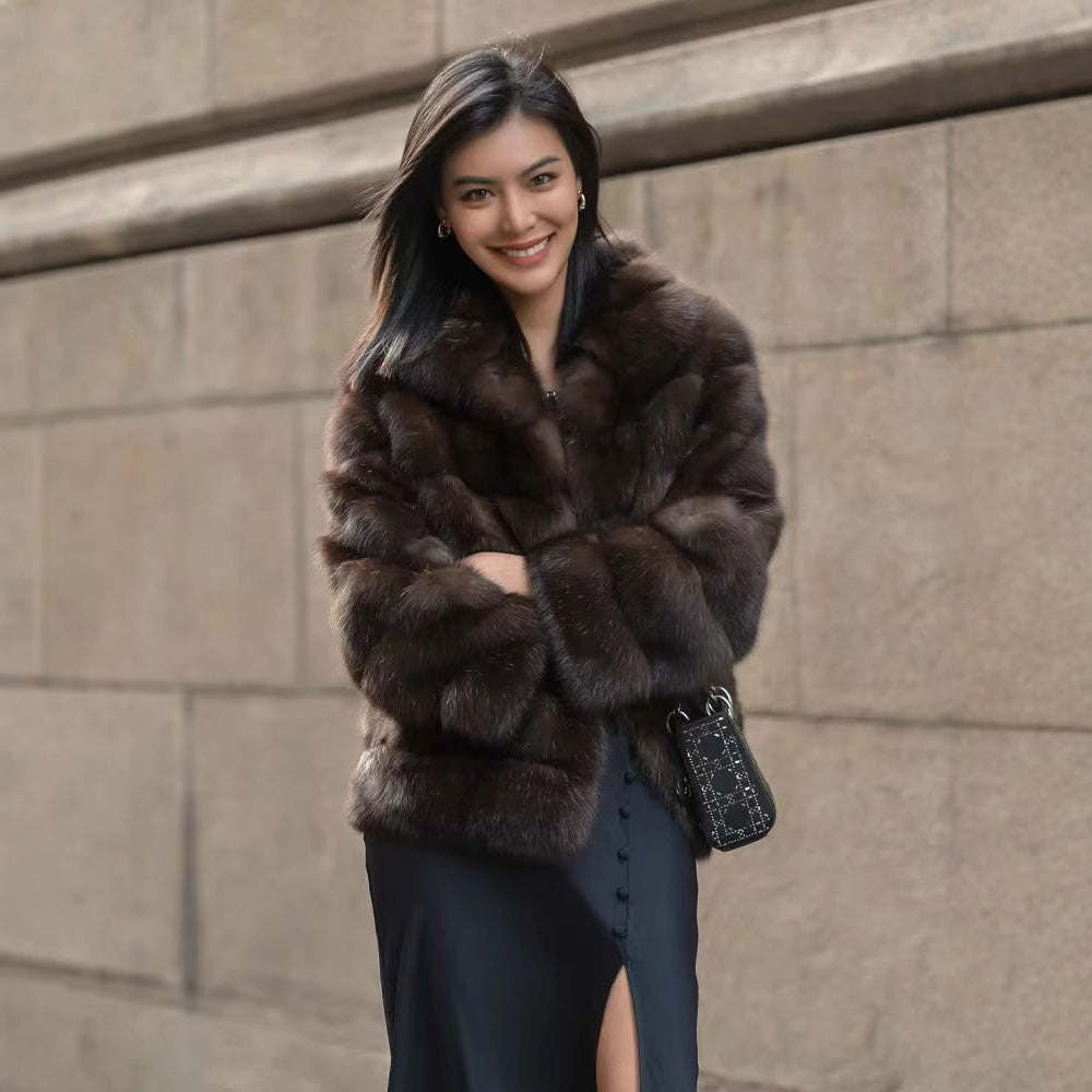 Dam Elegant Kort jacka i lyxig konstpäls med voluminös design Eva Jonsson-Eva Jonsson