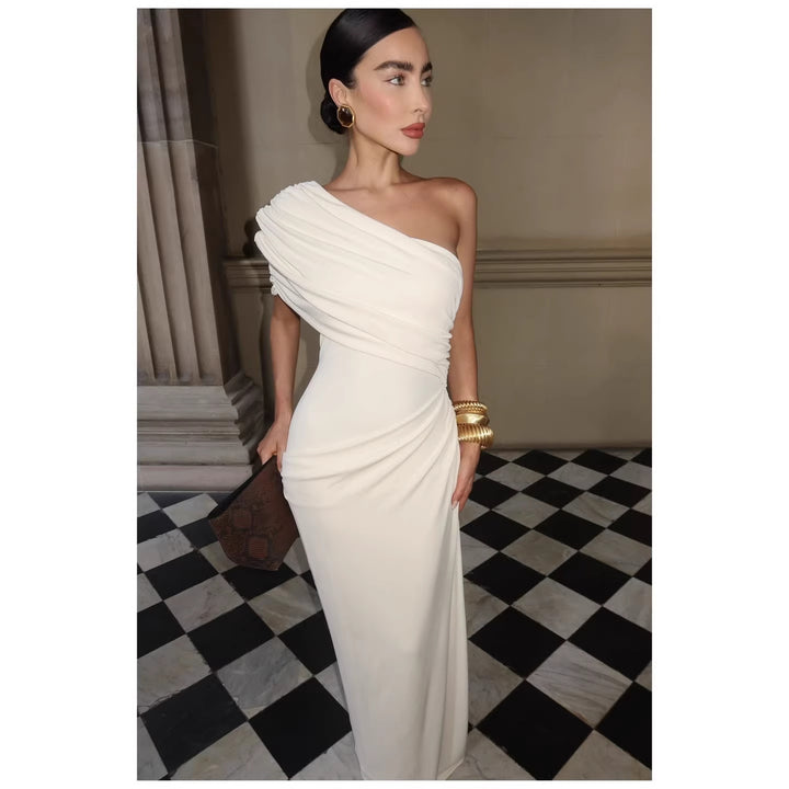 Dam Elegant Långärmad Miniklänning med flytande Drapé och asymmetrisk Design Mirla-Eva Jonsson
