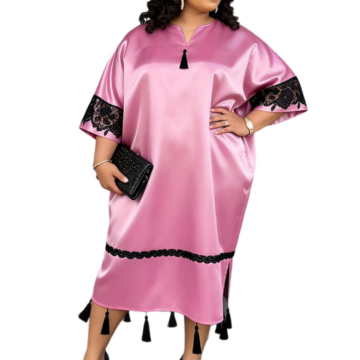 Dam Elegant Satin-Kaftanrobe med spetsaccenter Mirla-Eva Jonsson