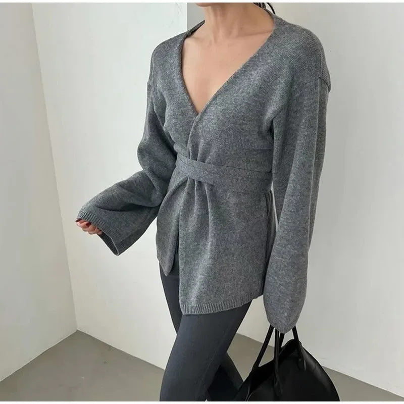 Dam Elegant Stickmantel med V-wrapdesign Mirla-Eva Jonsson