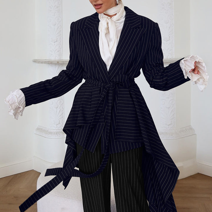 Dam Elegant skräddarsydd blazerjacka med asymmetrisk skärning och bälte Mirla-Eva Jonsson