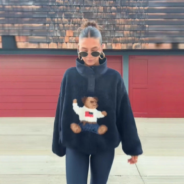 Dam Fluffy Tröja med Unikt Djurmotiv Mirla-Eva Jonsson